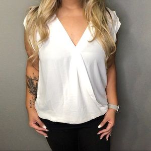 ❌❌ SOLD ❌❌ White blouse with gold stud accents